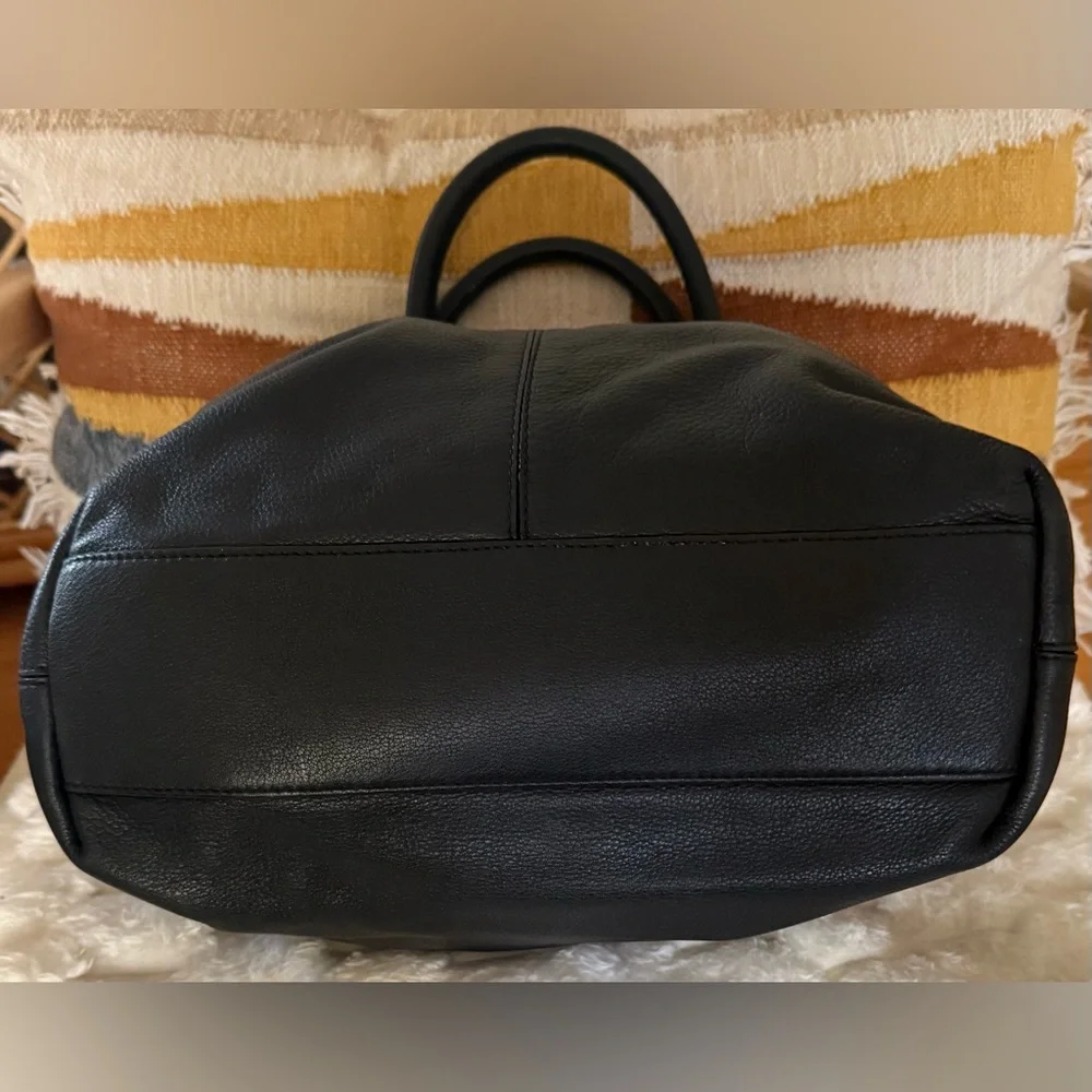 Kate Spade New York Bexley Stevie Black Pebbled Leather Shoulder Bag - Picture 5 of 9